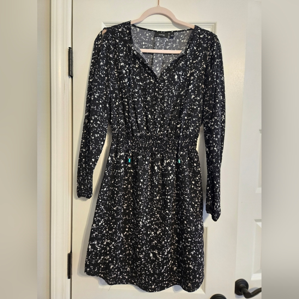 Apt 9 Black and White Open Shoulder Dress